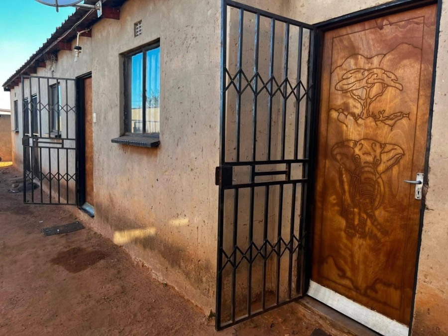  Bedroom Property for Sale in Moleleki Gauteng