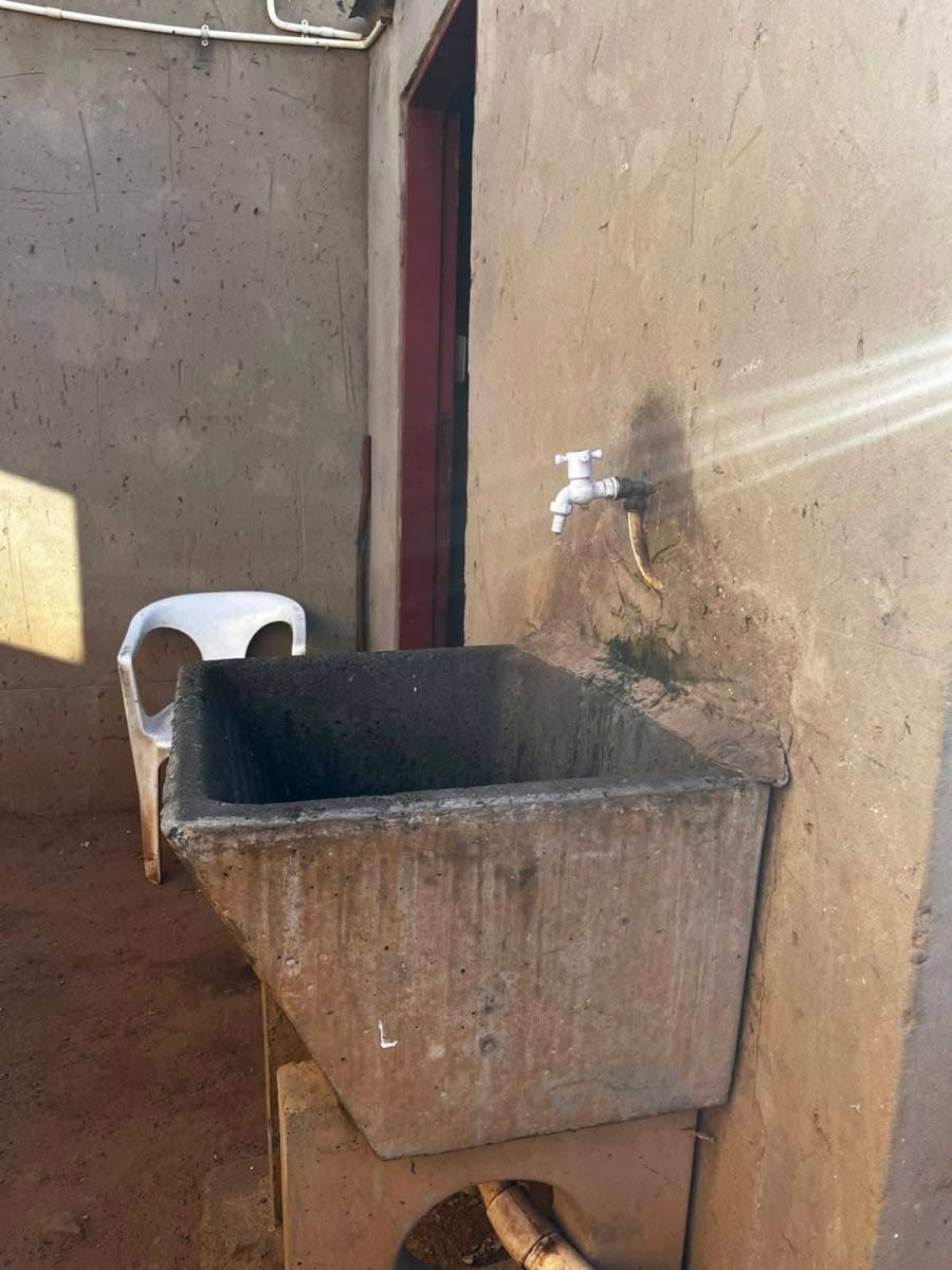 Bedroom Property for Sale in Moleleki Gauteng