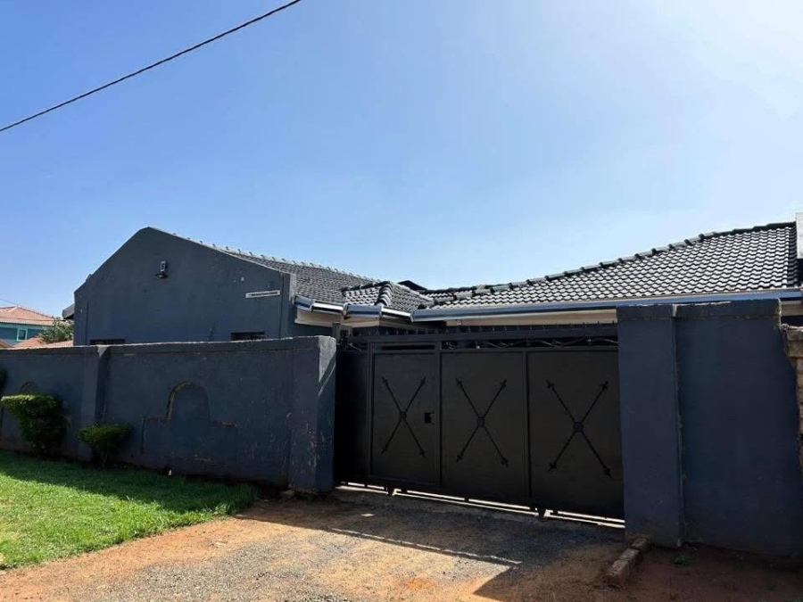 3 Bedroom Property for Sale in Vosloorus Ext 6 Gauteng