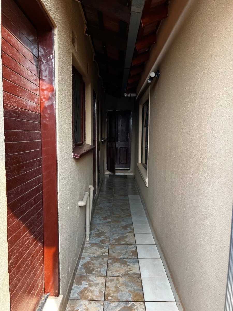 2 Bedroom Property for Sale in Vosloorus Gauteng
