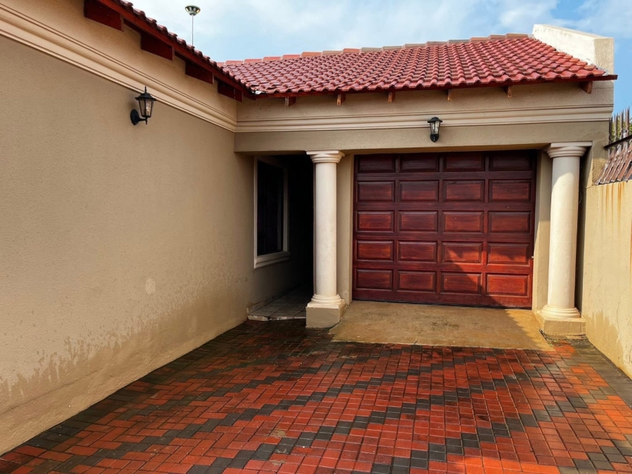 2 Bedroom Property for Sale in Vosloorus Gauteng
