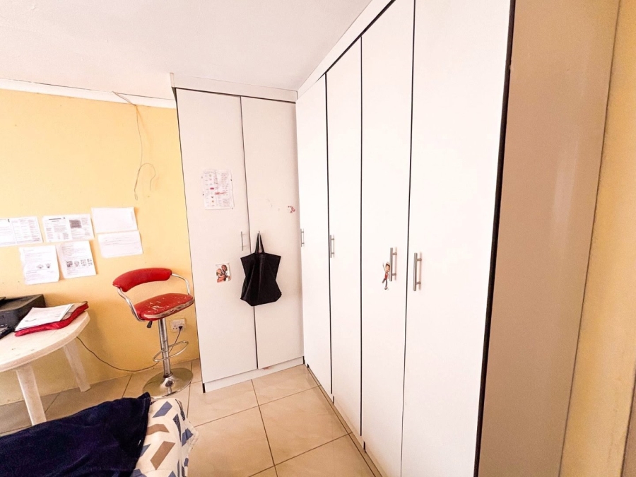 4 Bedroom Property for Sale in Dawn Park Gauteng