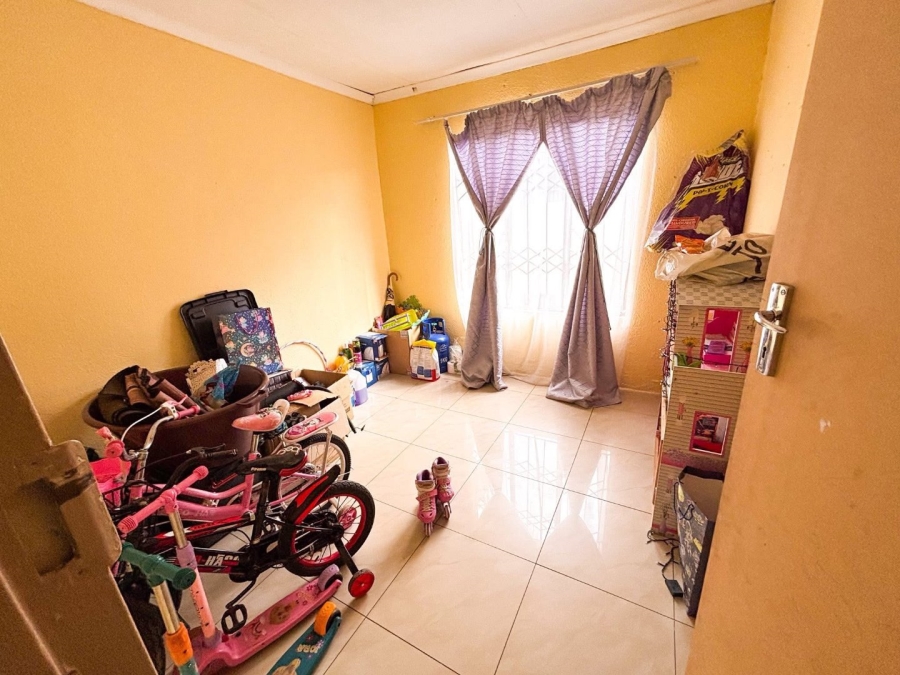 4 Bedroom Property for Sale in Dawn Park Gauteng