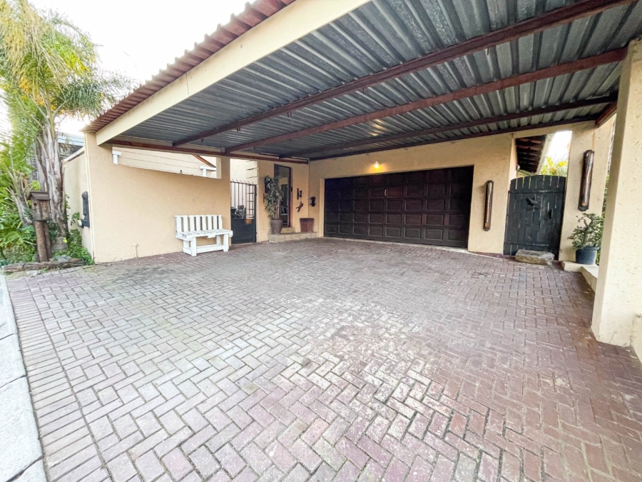 To Let 3 Bedroom Property for Rent in Noordwyk Gauteng