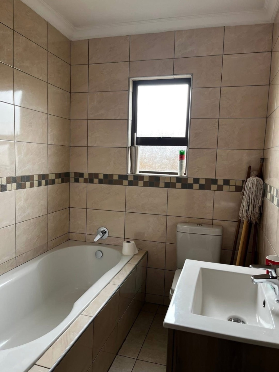 2 Bedroom Property for Sale in Vosloorus Gauteng