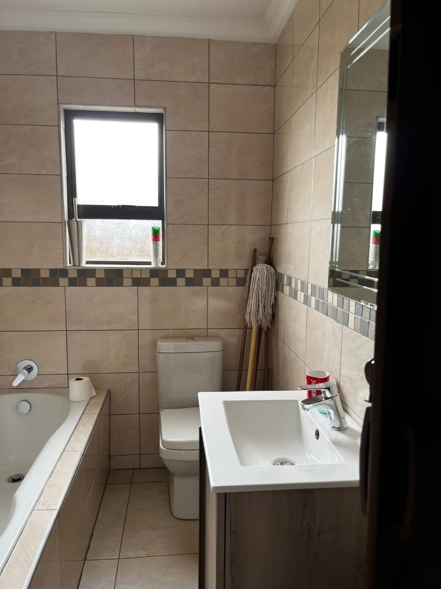 2 Bedroom Property for Sale in Vosloorus Gauteng
