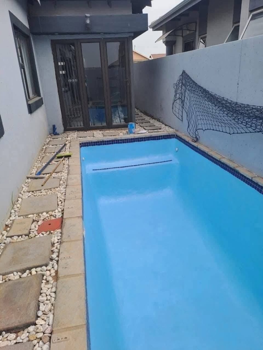 3 Bedroom Property for Sale in Salfin Gauteng
