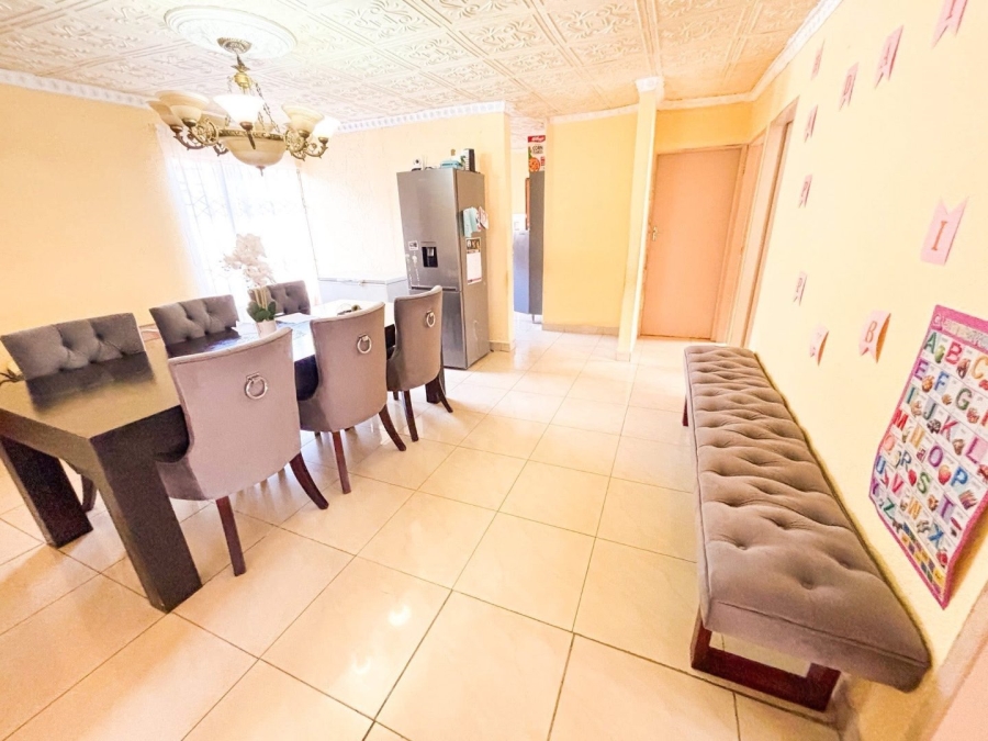 4 Bedroom Property for Sale in Dawn Park Gauteng