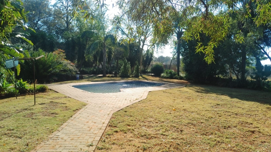 3 Bedroom Property for Sale in Heatherdale AH Gauteng