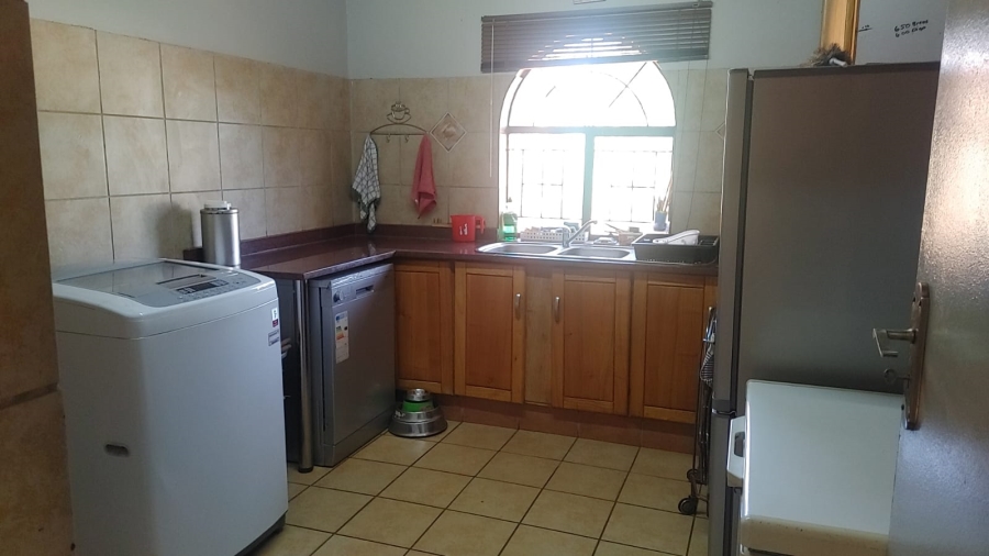 3 Bedroom Property for Sale in Heatherdale AH Gauteng