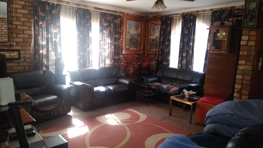 3 Bedroom Property for Sale in Heatherdale AH Gauteng