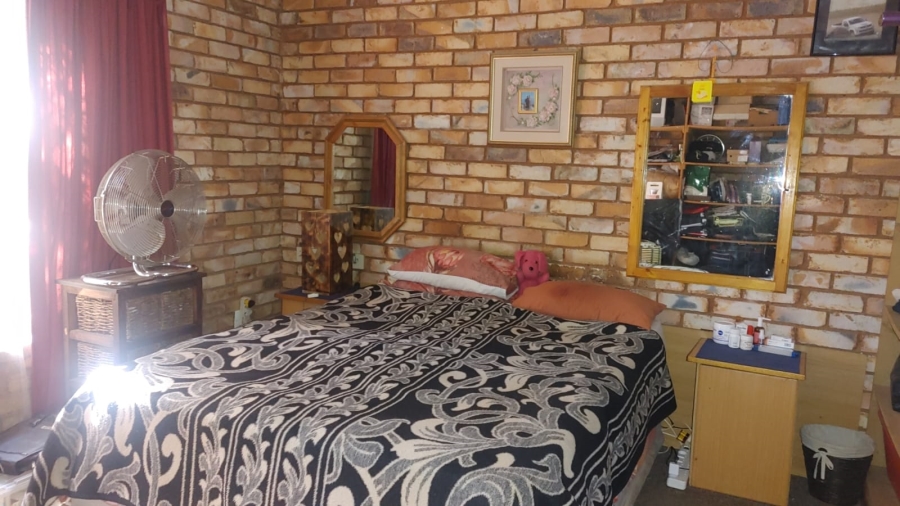 3 Bedroom Property for Sale in Heatherdale AH Gauteng