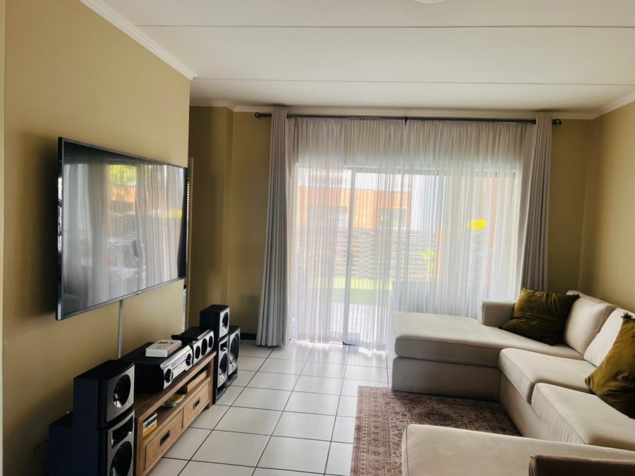To Let 3 Bedroom Property for Rent in Greenstone Hill Gauteng