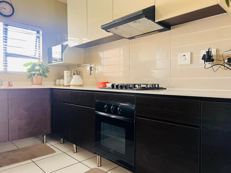 To Let 3 Bedroom Property for Rent in Greenstone Hill Gauteng