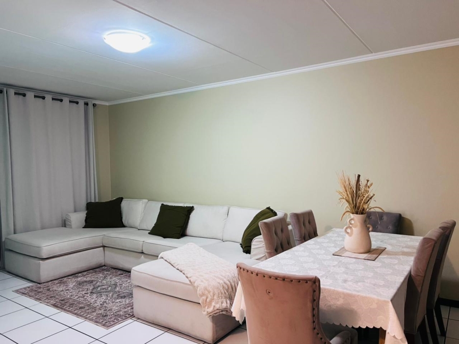 To Let 3 Bedroom Property for Rent in Greenstone Hill Gauteng