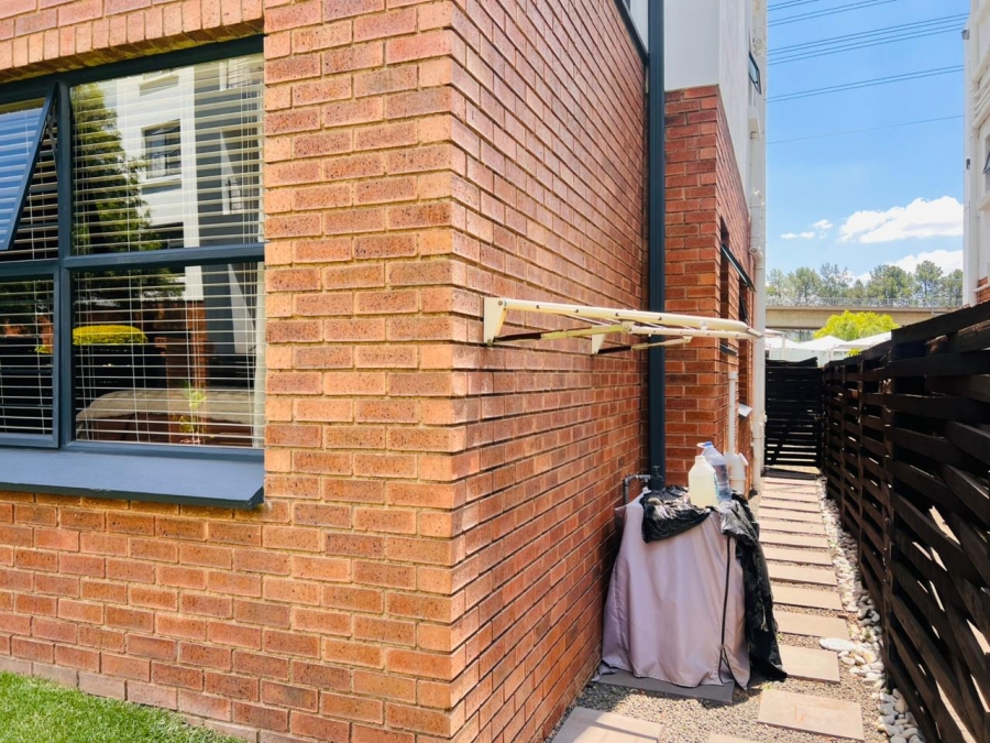 To Let 3 Bedroom Property for Rent in Greenstone Hill Gauteng