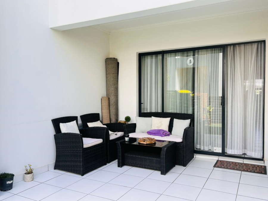 To Let 3 Bedroom Property for Rent in Greenstone Hill Gauteng