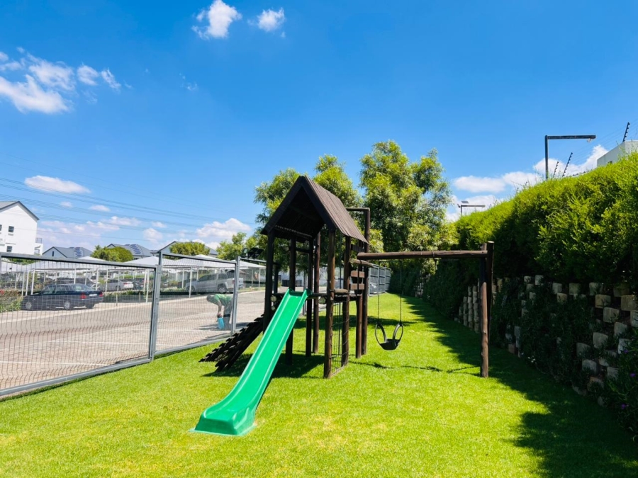 To Let 3 Bedroom Property for Rent in Greenstone Hill Gauteng