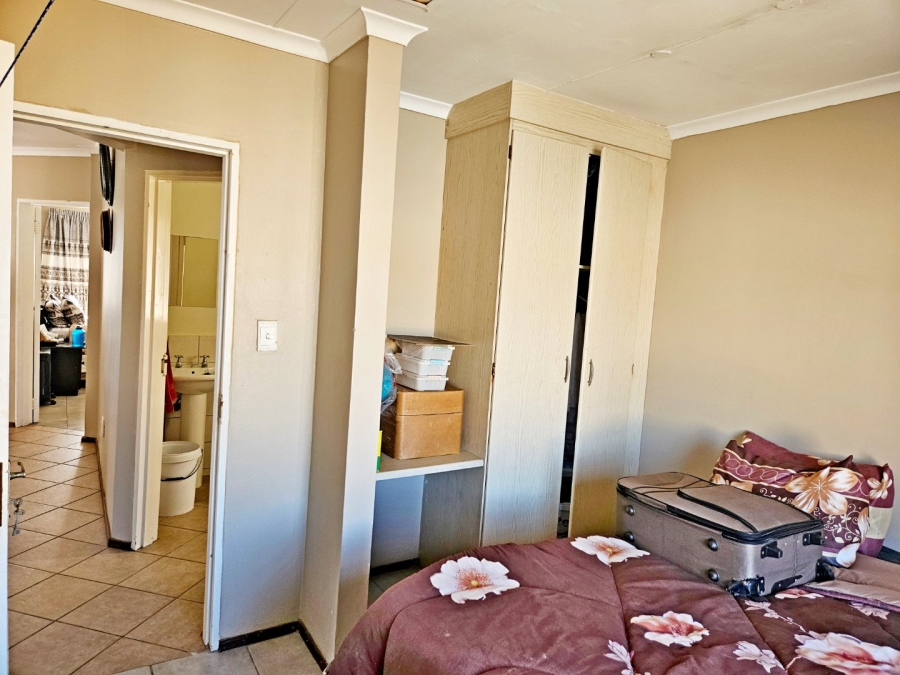 2 Bedroom Property for Sale in Terenure Gauteng