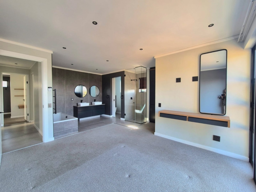 3 Bedroom Property for Sale in Waterkloof Heights Gauteng