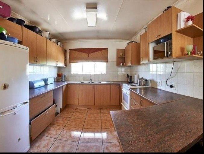 3 Bedroom Property for Sale in Vorna Valley Gauteng