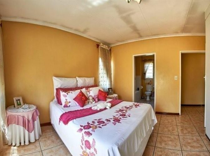 3 Bedroom Property for Sale in Vorna Valley Gauteng