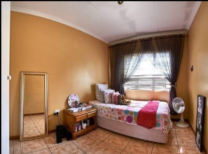 3 Bedroom Property for Sale in Vorna Valley Gauteng