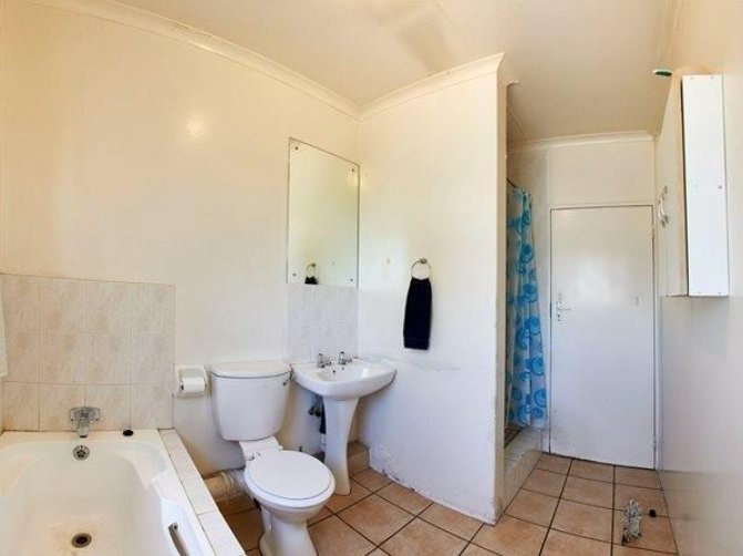 3 Bedroom Property for Sale in Vorna Valley Gauteng