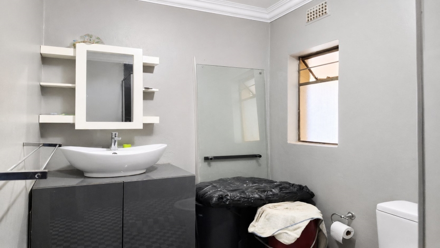  Bedroom Property for Sale in Jabulani Gauteng