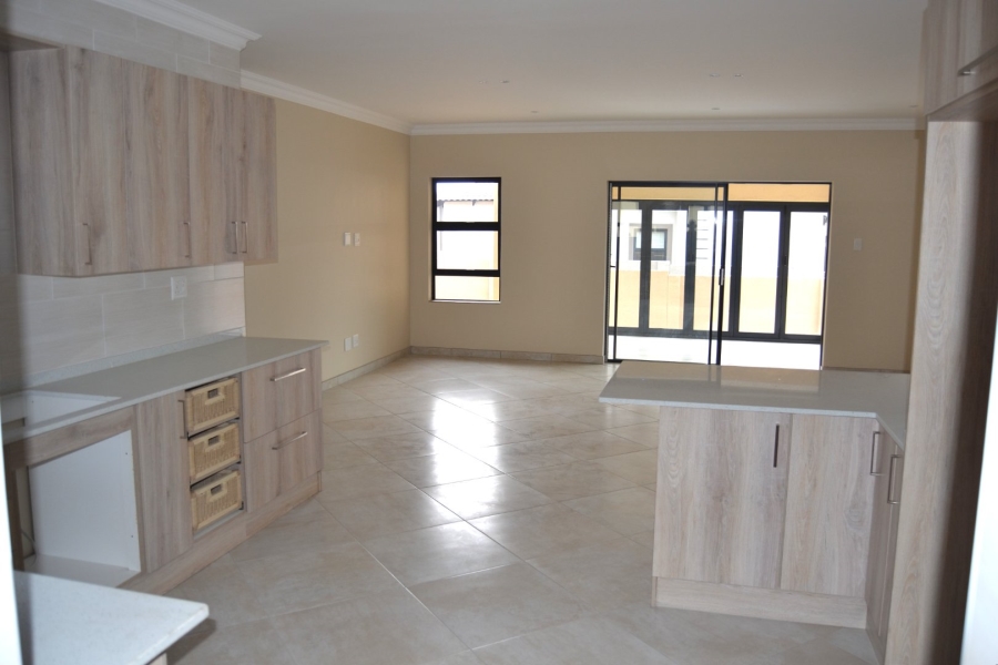 3 Bedroom Property for Sale in Thatchfield Hills Gauteng