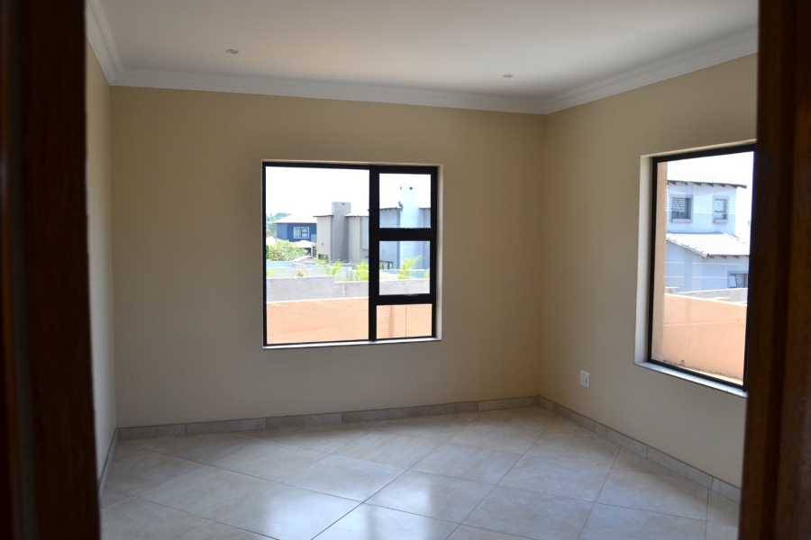 3 Bedroom Property for Sale in Thatchfield Hills Gauteng