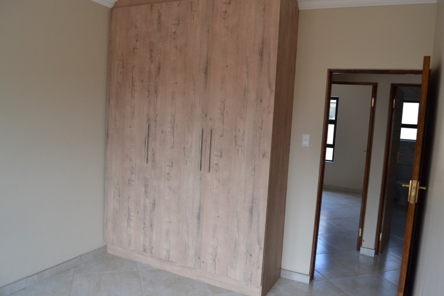 3 Bedroom Property for Sale in Thatchfield Hills Gauteng