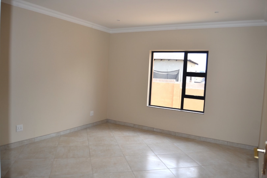 3 Bedroom Property for Sale in Thatchfield Hills Gauteng