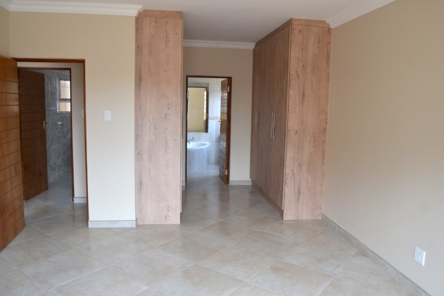 3 Bedroom Property for Sale in Thatchfield Hills Gauteng