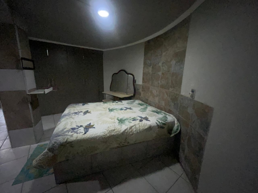 To Let 1 Bedroom Property for Rent in Florauna Gauteng