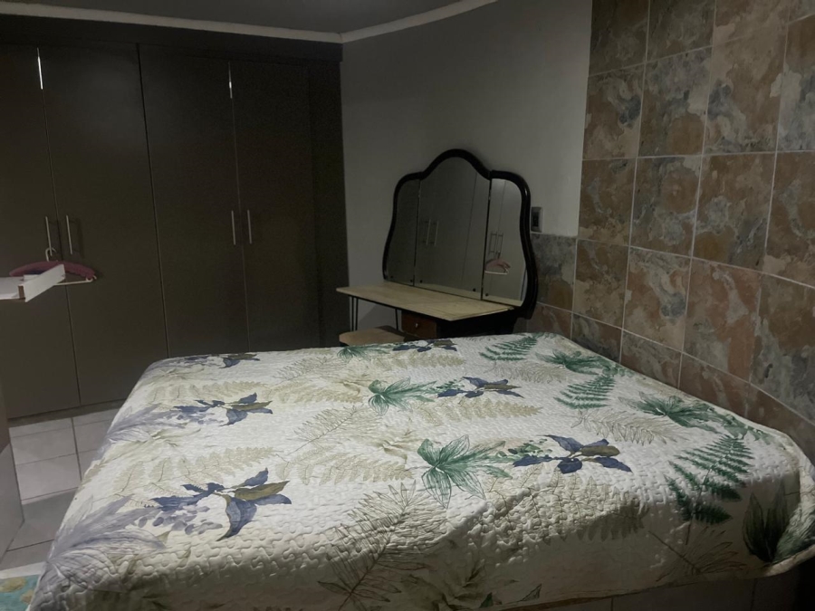 To Let 1 Bedroom Property for Rent in Florauna Gauteng