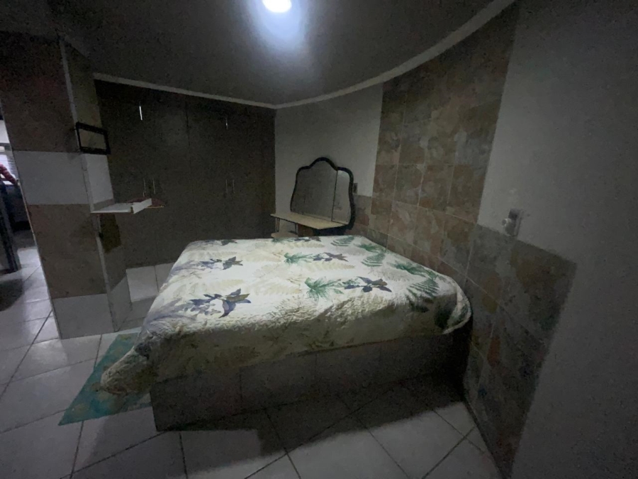 To Let 1 Bedroom Property for Rent in Florauna Gauteng
