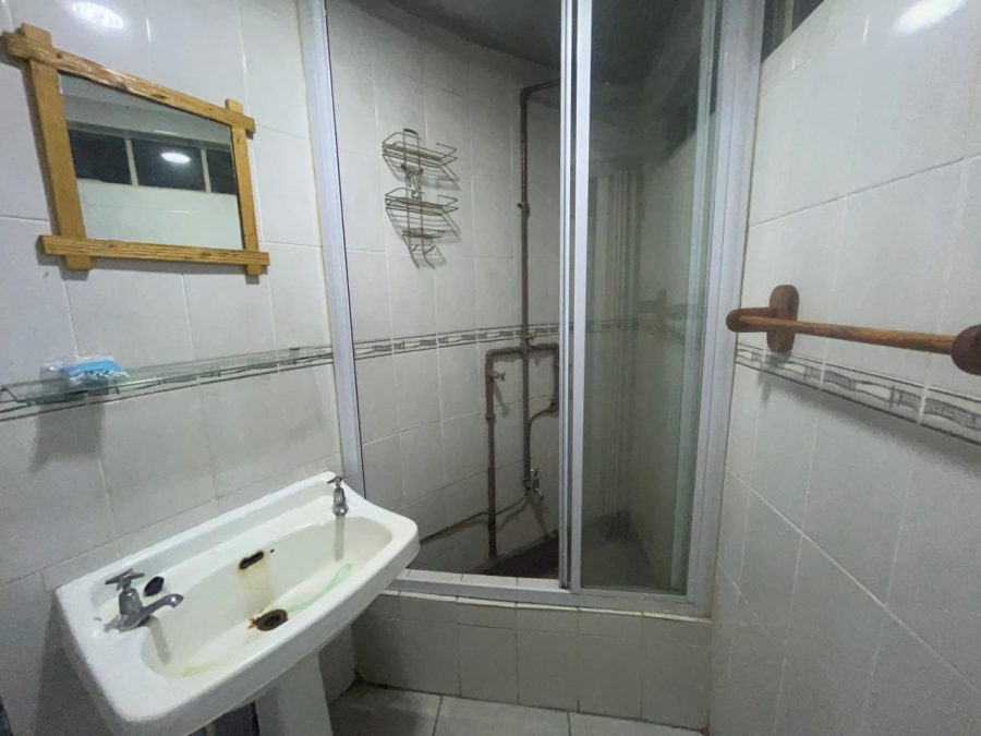 To Let 1 Bedroom Property for Rent in Florauna Gauteng