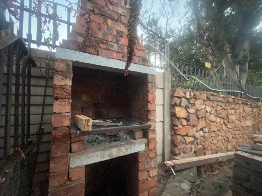 To Let 1 Bedroom Property for Rent in Florauna Gauteng