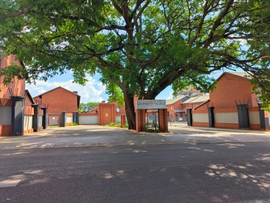 To Let 3 Bedroom Property for Rent in Theresa Park Gauteng