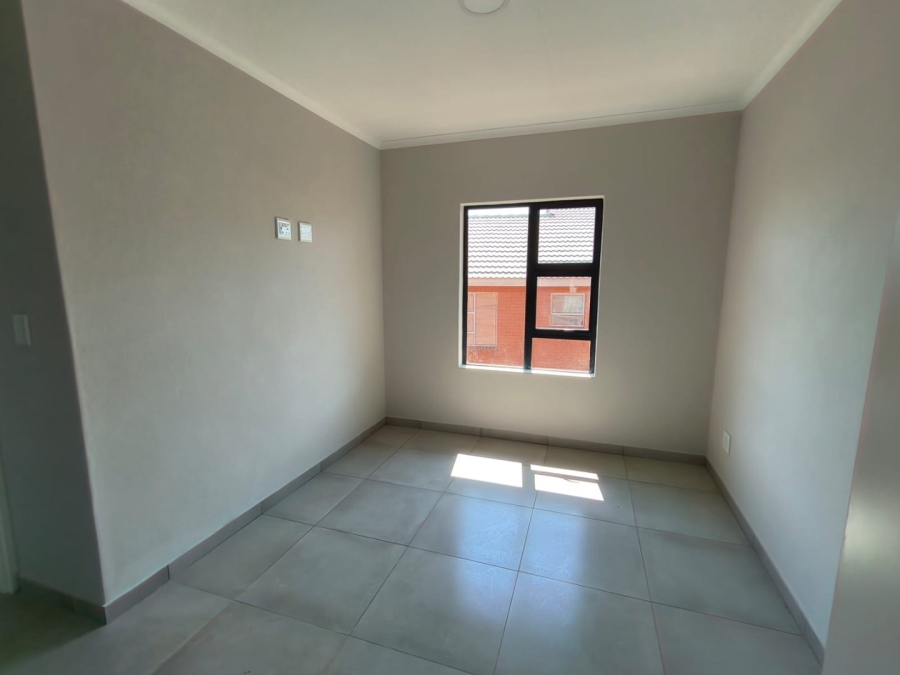 To Let 3 Bedroom Property for Rent in Theresa Park Gauteng