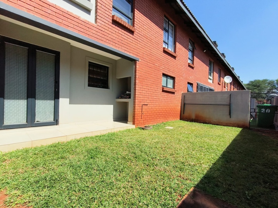 To Let 3 Bedroom Property for Rent in Theresa Park Gauteng