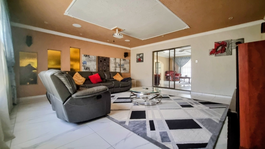 3 Bedroom Property for Sale in Sonland Park Gauteng