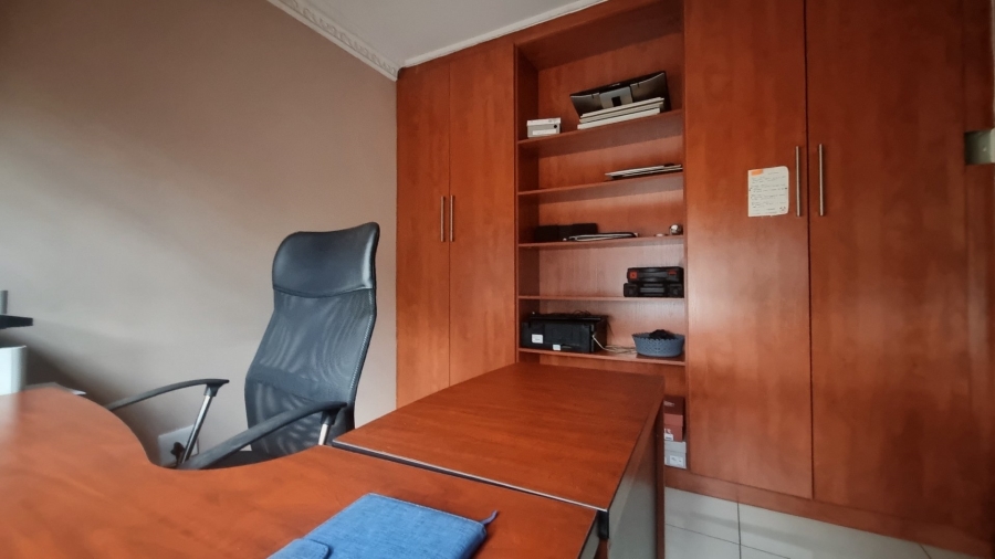 3 Bedroom Property for Sale in Sonland Park Gauteng