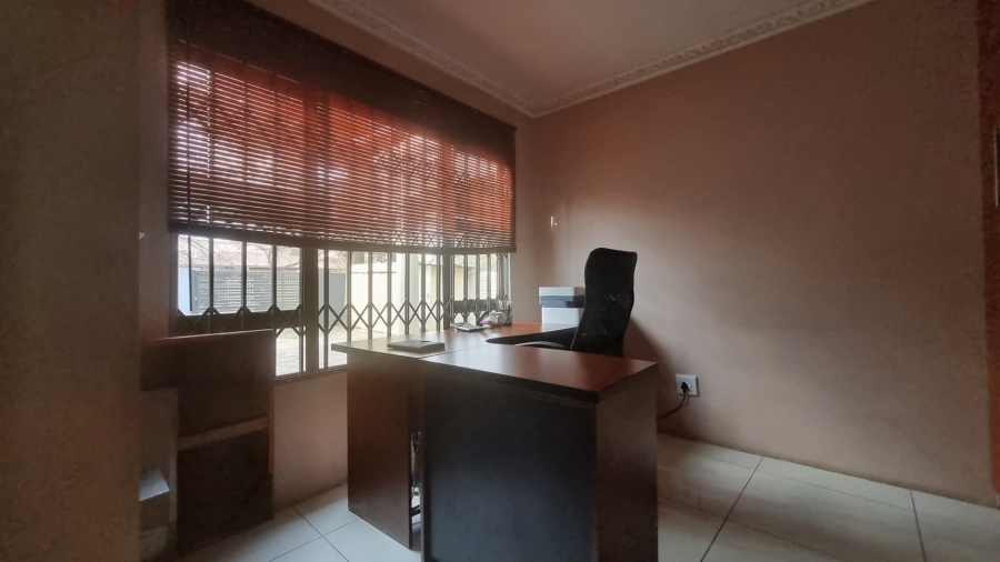 3 Bedroom Property for Sale in Sonland Park Gauteng