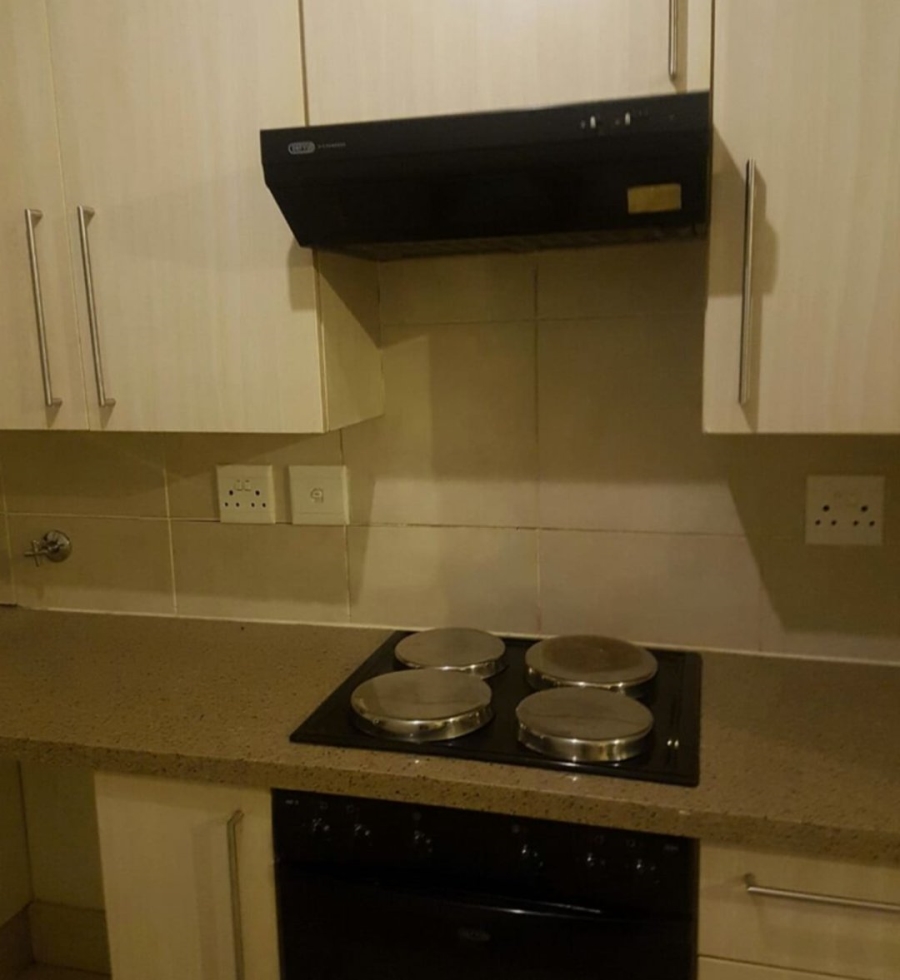 To Let 1 Bedroom Property for Rent in Lonehill Gauteng