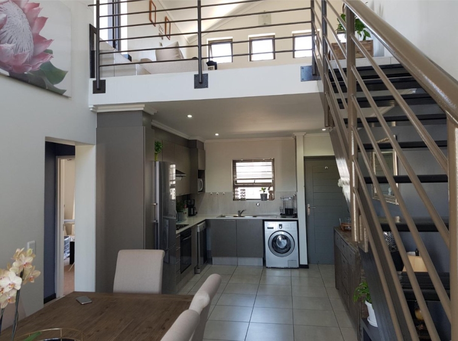 2 Bedroom Property for Sale in Lonehill Gauteng