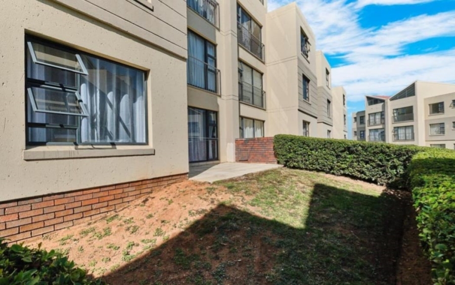 To Let 3 Bedroom Property for Rent in Beverley Gauteng