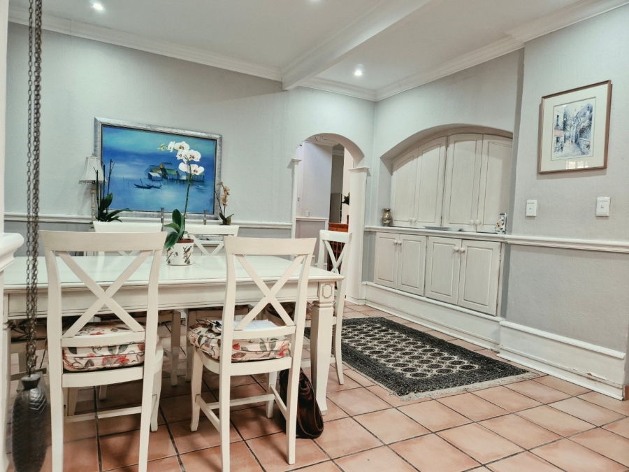  Bedroom Property for Sale in Nieuw Muckleneuk Gauteng