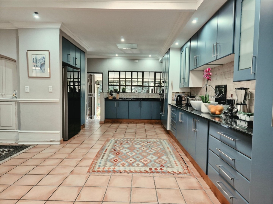  Bedroom Property for Sale in Nieuw Muckleneuk Gauteng